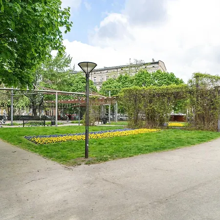 شقة Charming And Modern With Mezzanine In Center By Renters *