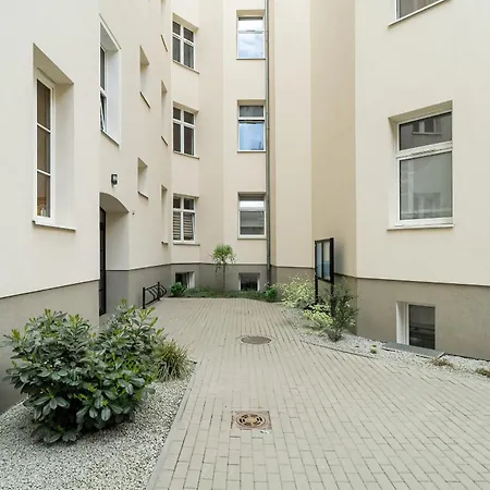 شقة Charming And Modern With Mezzanine In Center By Renters *